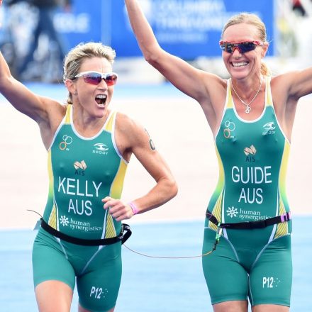 Australian duo surge to historic Triathlon gold